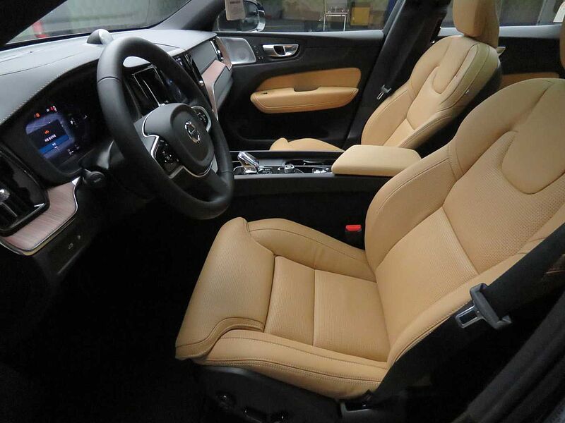 Volvo Ultra, T8 AWD 플러그-인 하이브리드, 전기/가솔린, 브라이트