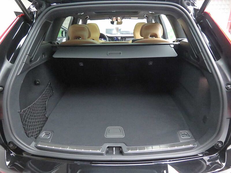 Volvo Ultra, T8 AWD 플러그-인 하이브리드, 전기/가솔린, 브라이트