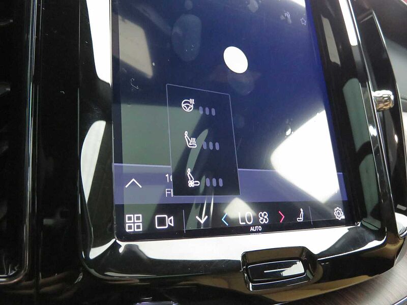 Volvo Ultra, T8 AWD 플러그-인 하이브리드, 전기/가솔린, 브라이트