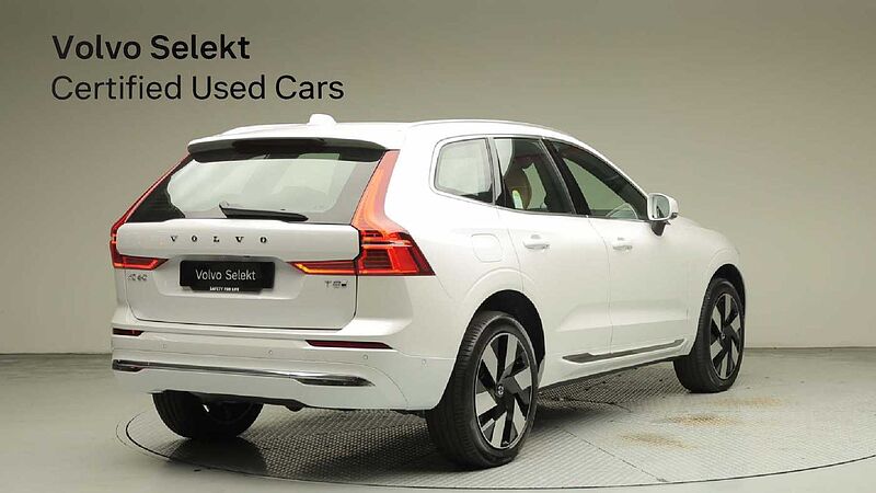 Volvo Ultra, T8 AWD 플러그-인 하이브리드, 전기/가솔린, 브라이트