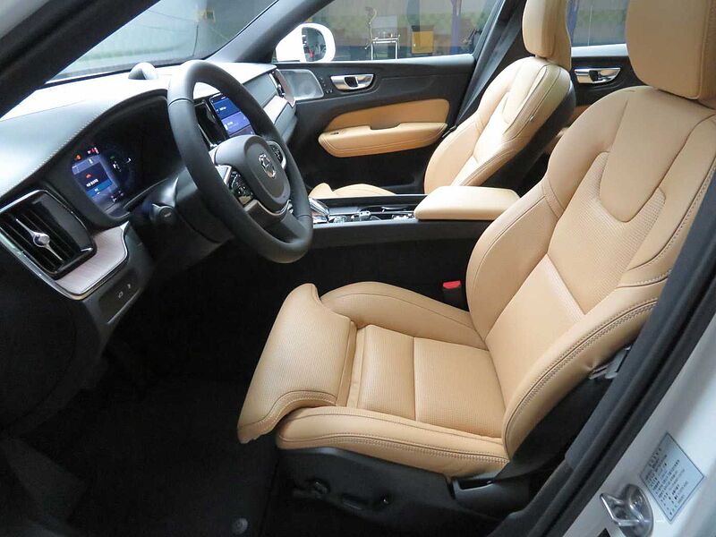 Volvo Ultra, T8 AWD 플러그-인 하이브리드, 전기/가솔린, 브라이트