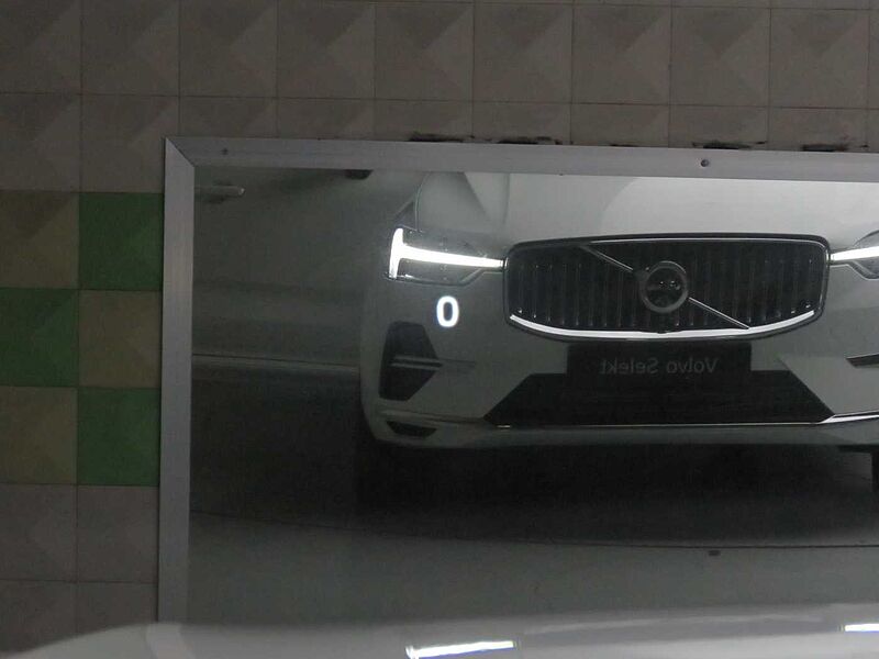 Volvo Ultra, T8 AWD 플러그-인 하이브리드, 전기/가솔린, 브라이트