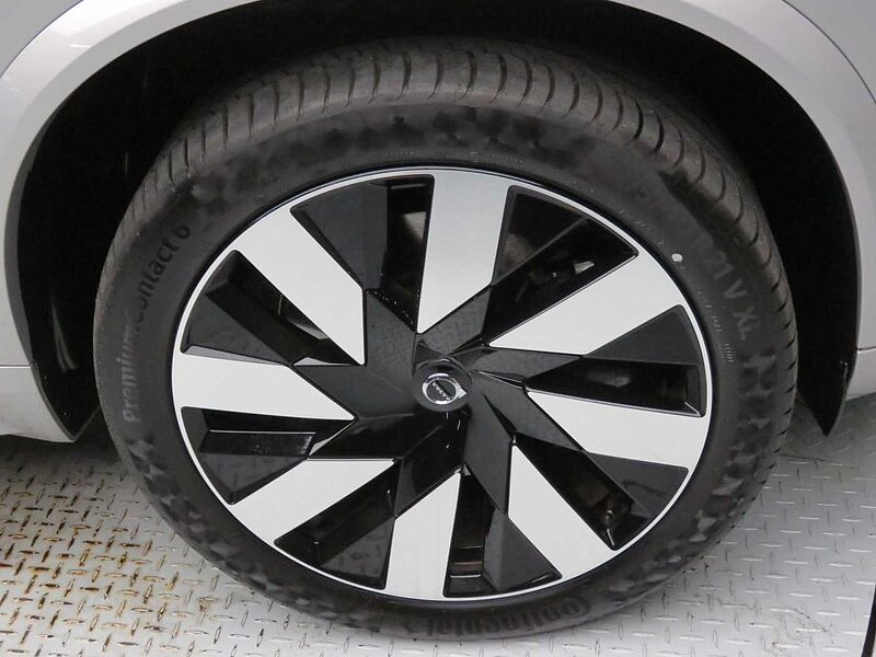 Volvo Recharge Ultimate, T8 AWD 플러그-인 하이브리드, 전기/가솔린, 브라이트, 7 좌석