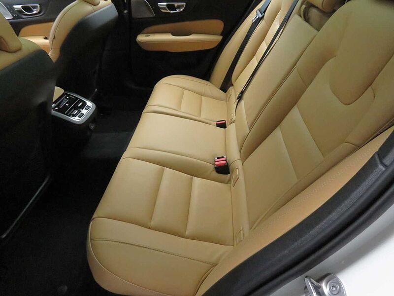 Volvo Ultra, B5 AWD 마일드 하이브리드, 가솔린, 브라이트