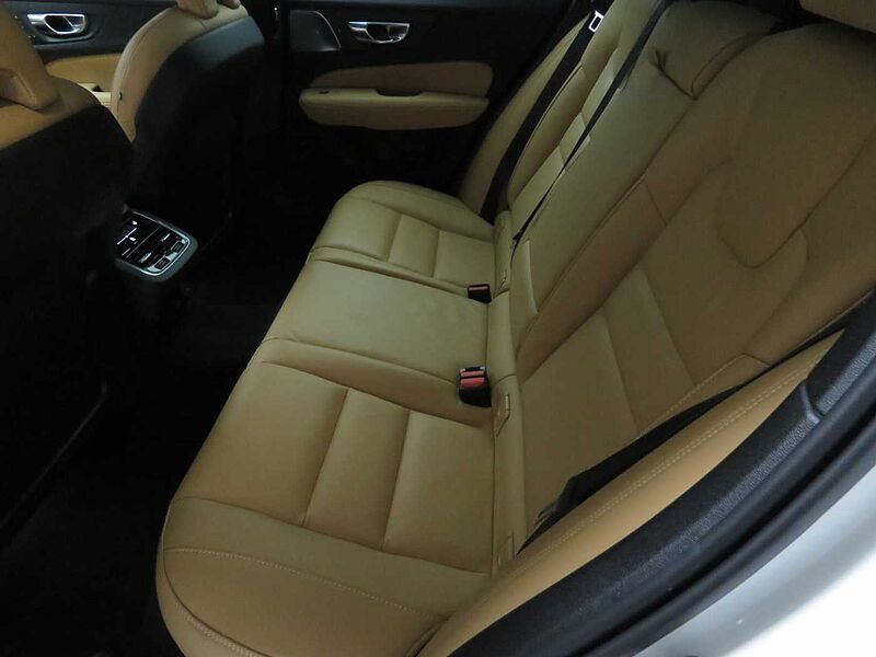 Volvo Ultra, B5 AWD 마일드 하이브리드, 가솔린, 브라이트