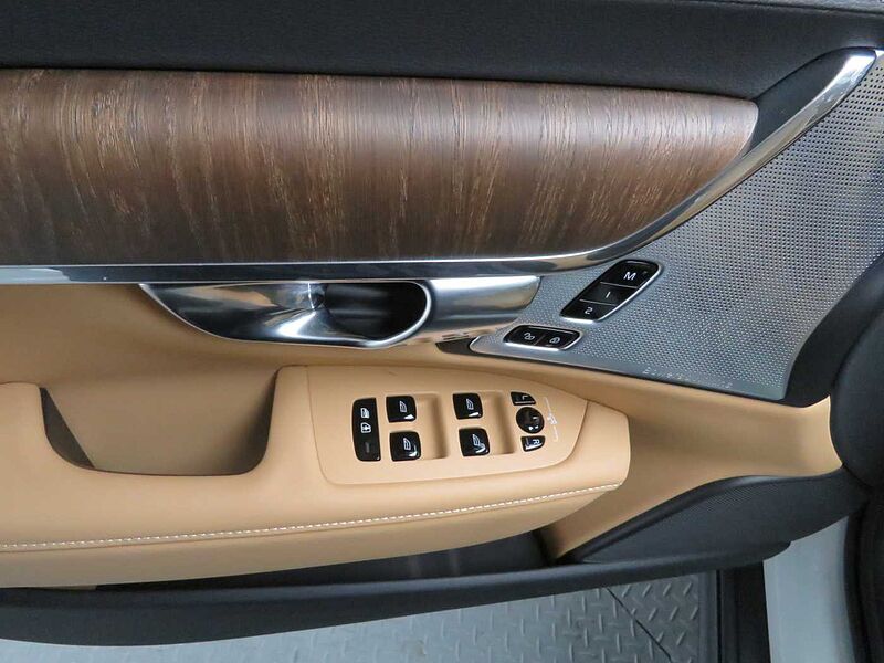 Volvo Ultra, B5 AWD 마일드 하이브리드, 가솔린, 브라이트