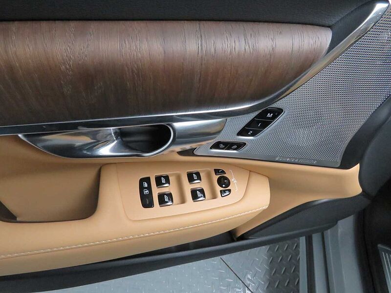 Volvo Ultimate, B5 마일드 하이브리드, 가솔린, 브라이트