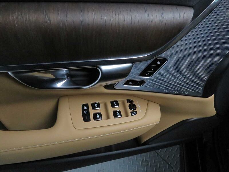 Volvo Ultimate, B5 마일드 하이브리드, 가솔린, 브라이트