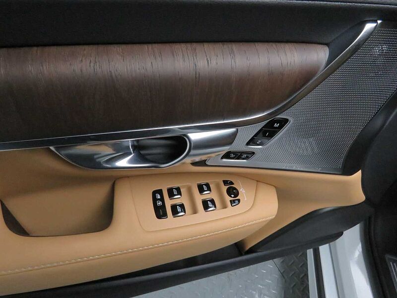 Volvo Ultimate, B5 마일드 하이브리드, 가솔린, 브라이트