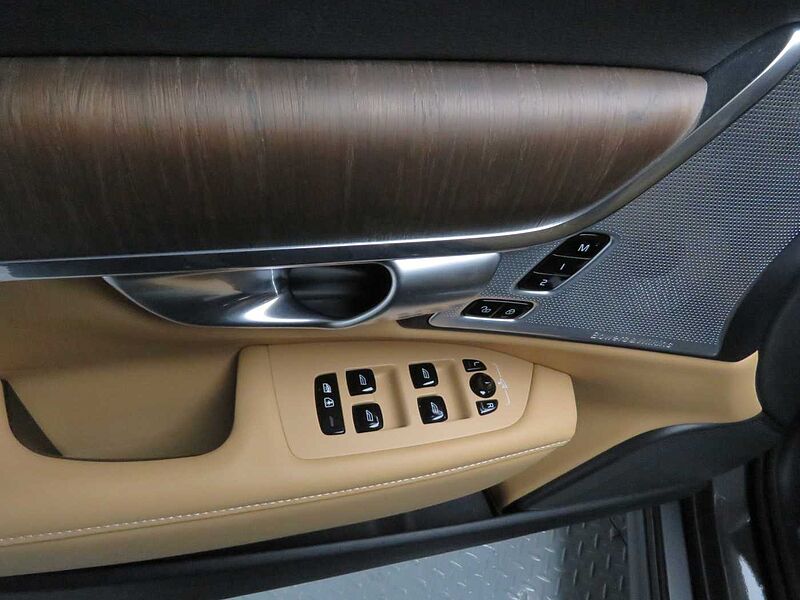 Volvo Ultimate, B5 AWD 마일드 하이브리드, 가솔린, 브라이트