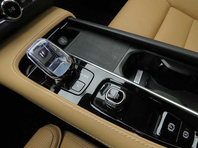 Volvo Ultimate, B5 AWD 마일드 하이브리드, 가솔린, 브라이트